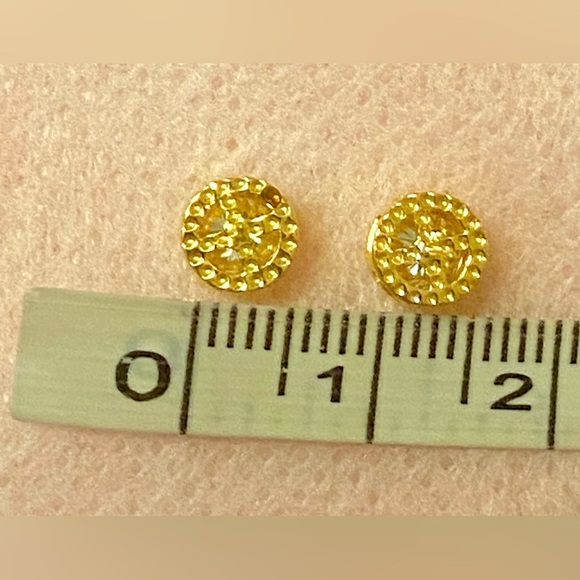 18 K Gold & Moissanite Stud Earrings - Picture 6 of 7